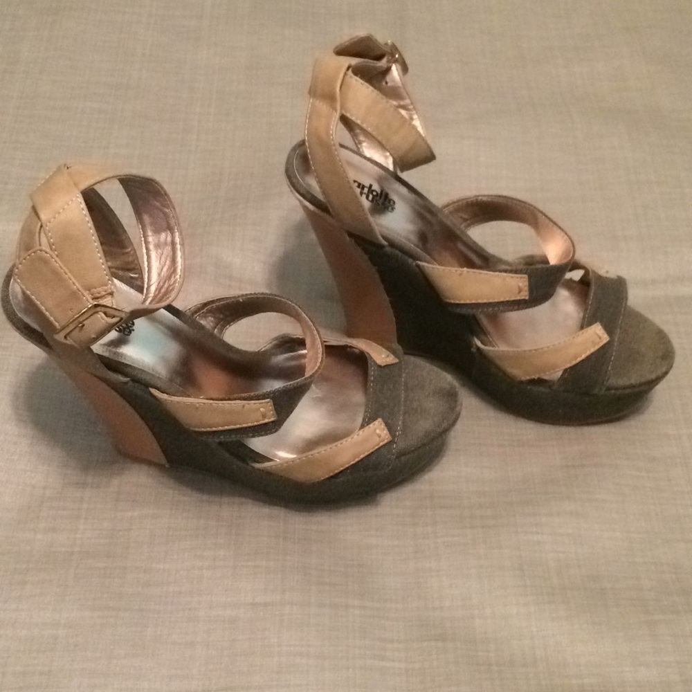 Wedges - Picture 2 of 3